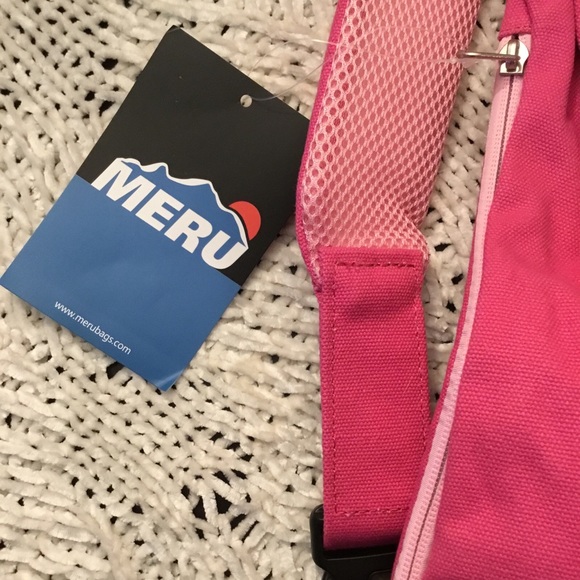 Sling Bag - Sling Backpack for Women and Men - Picture 3 of 5